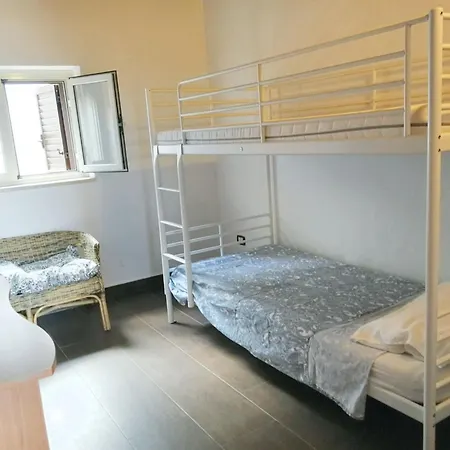 Spacious In 95 M² Mountain View Casalvecchio Siculo